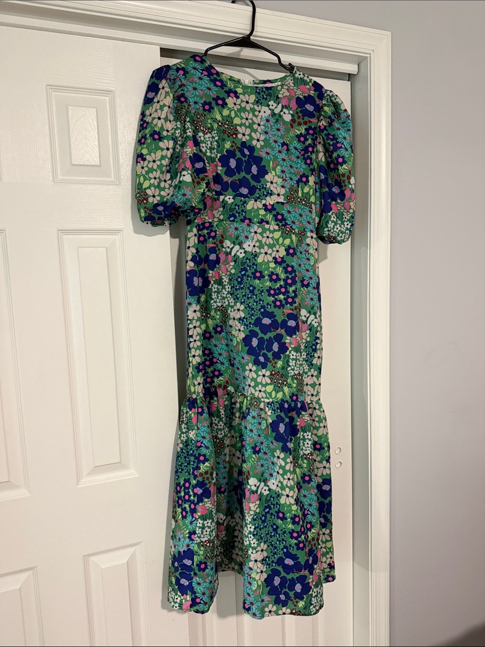 SHEIN Green Floral Puff-Sleeve Midi Dress with Blue Accents